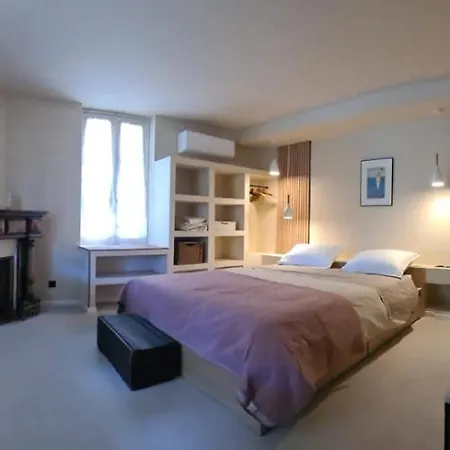 La Du Pin Couche بيت ضيافة *